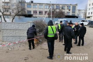 На Луганщине обнаружили труп новорожденного мальчика в коробке из-под обуви
