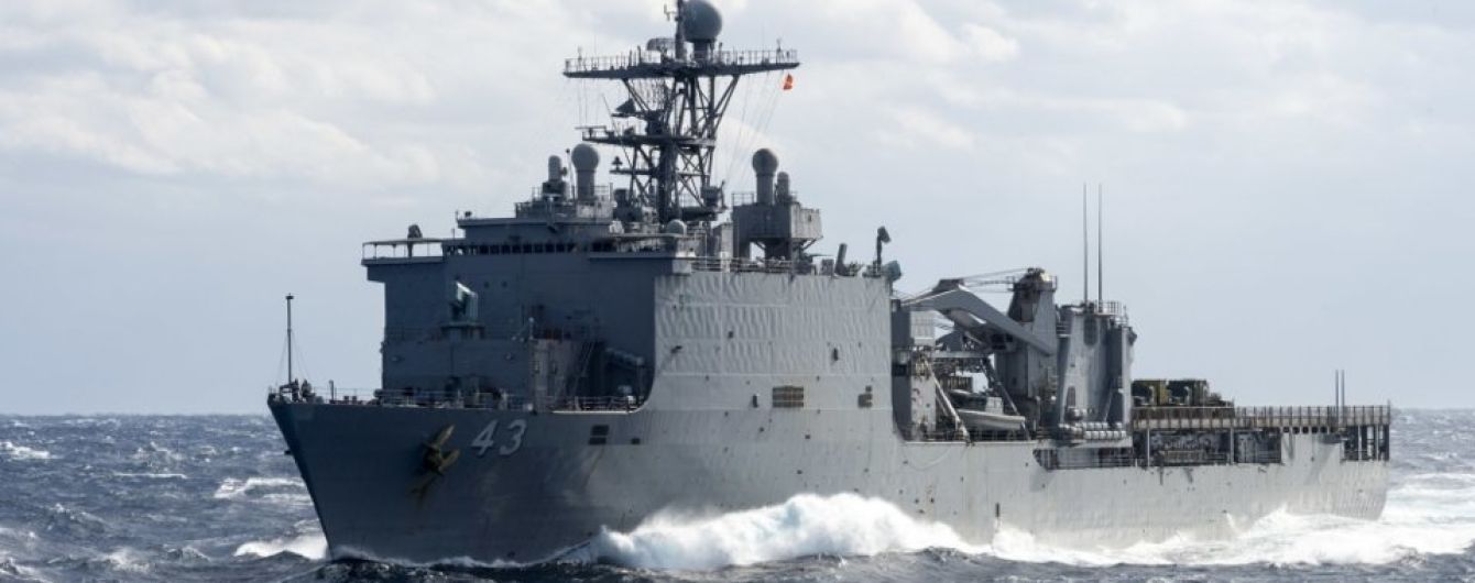 Из-за вспышки вируса судно ВМС США - на карантине. Моряки изолированы на корабле на два месяца