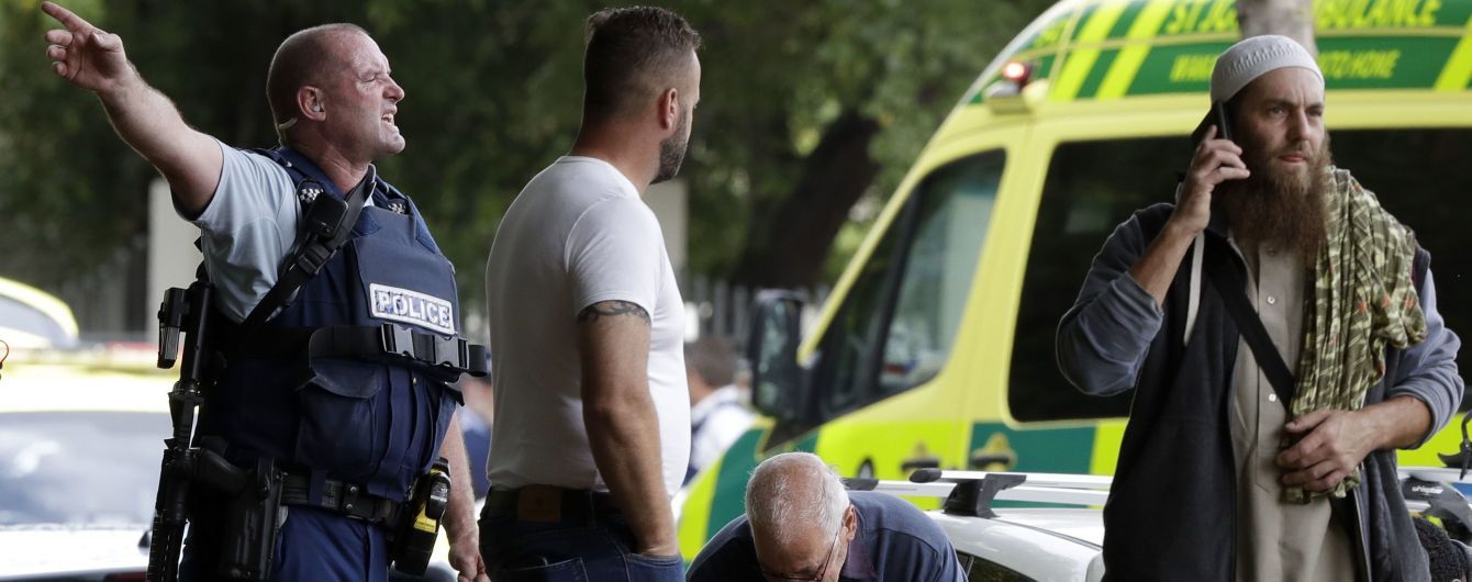 В Новой Зеландии в двух мечетях произошла стрельба: от 9 до 27 погибших
