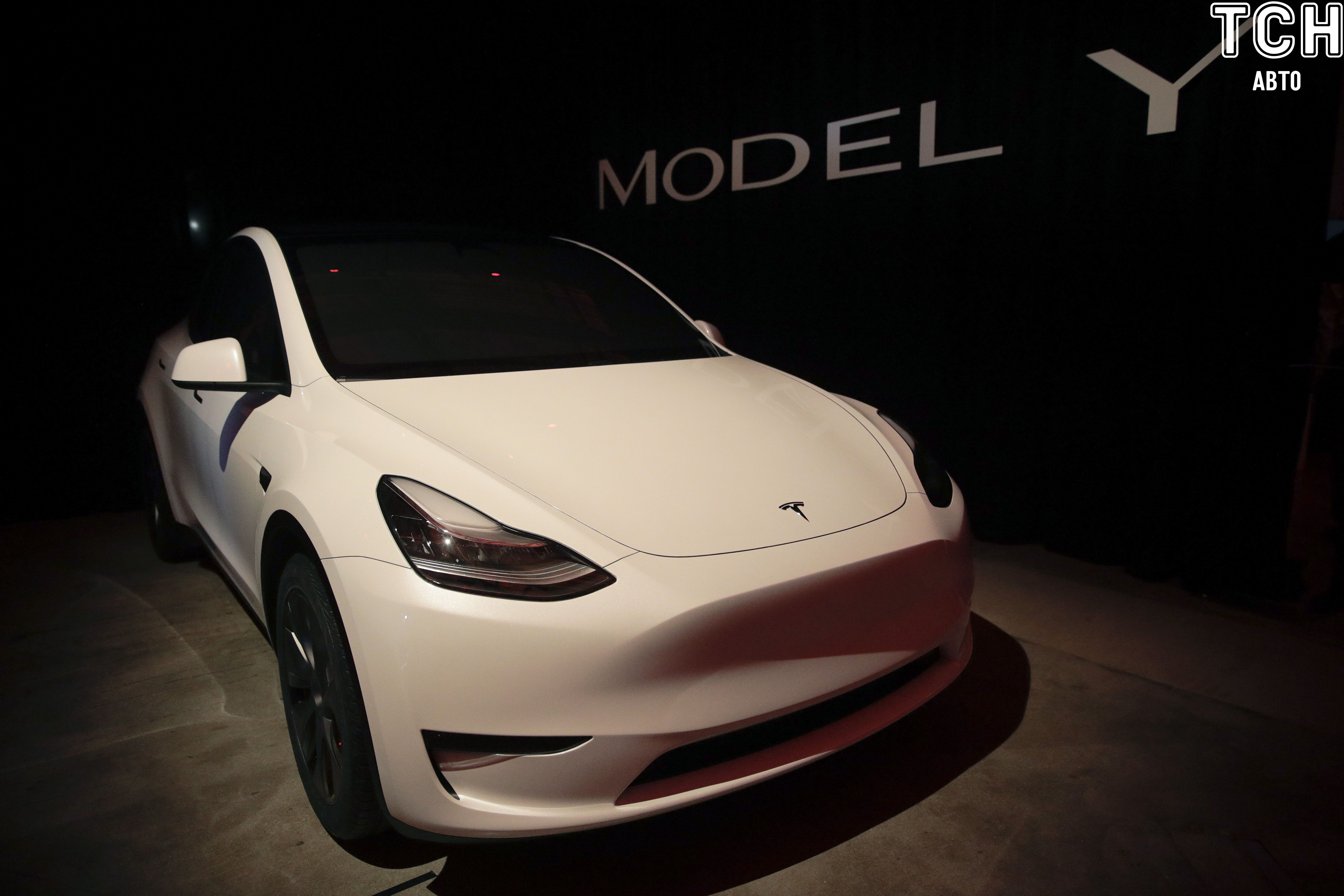 Tesla Model Y_7