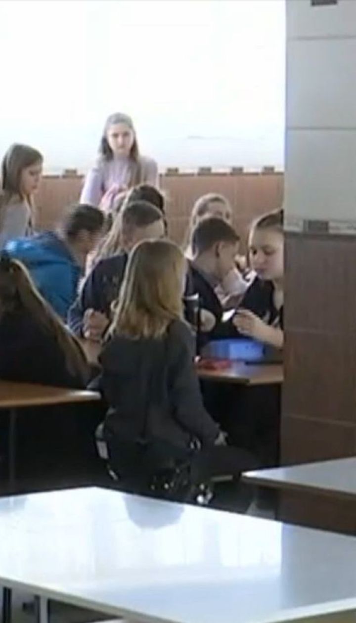 Уже 14 дітей шпиталізовані внаслідок отруєння у Дніпрі