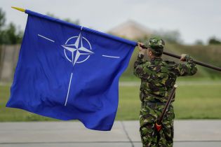 НАТО призвало Россию освободить пленных украинских моряков и покинуть Крымский полуостров
