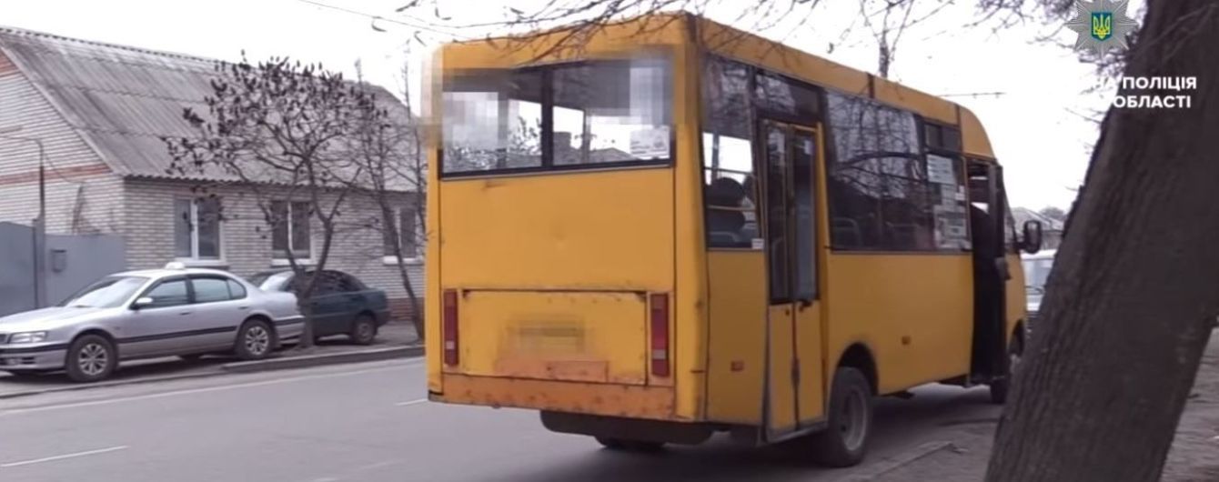 В Сумах водителя маршрутки уличили в перевозке пассажиров "под кайфом"