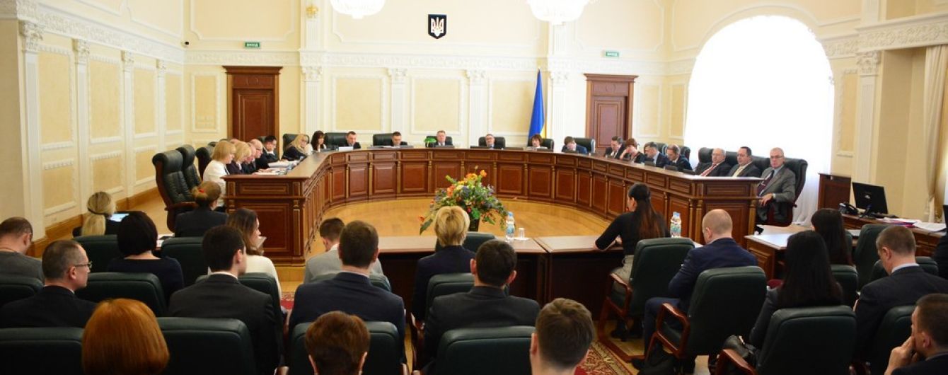 В окончательный список кандидатов в Антикоррупционный суд попали семеро "недобропорядочных" – TI