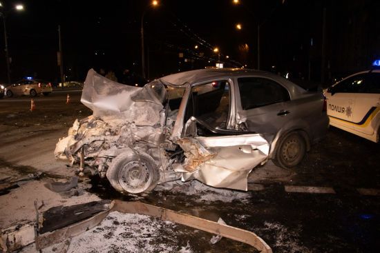 Масова ДТП у Києві: легковик протаранив два авто і маршрутку з пасажирами, є постраждалі