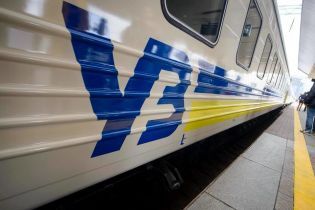 "Укрзалізниця" призначила на літній період вагон у поїзді Мінськ-Варна