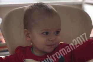 Редкая болезнь разрушает кости крошечного Романчика