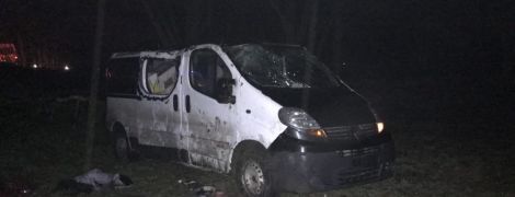 На Буковині розбився бус, є жертви