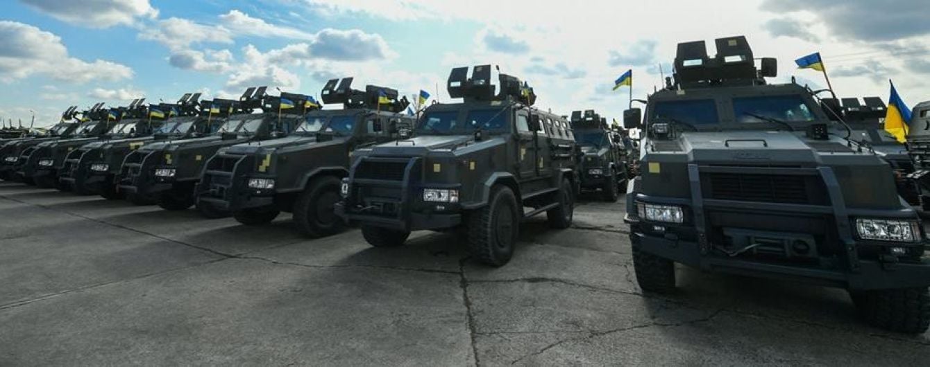 Украинская армия получила более 400 единиц техники и нового вооружения