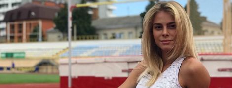 Стрибунка-красуня Левченко зачитала вірш Ліни Костенко і привітала поетесу з днем народження