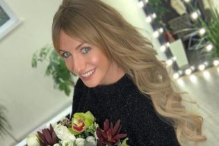 Леся Нікітюк у міні-сукні похизувалася звабливим декольте