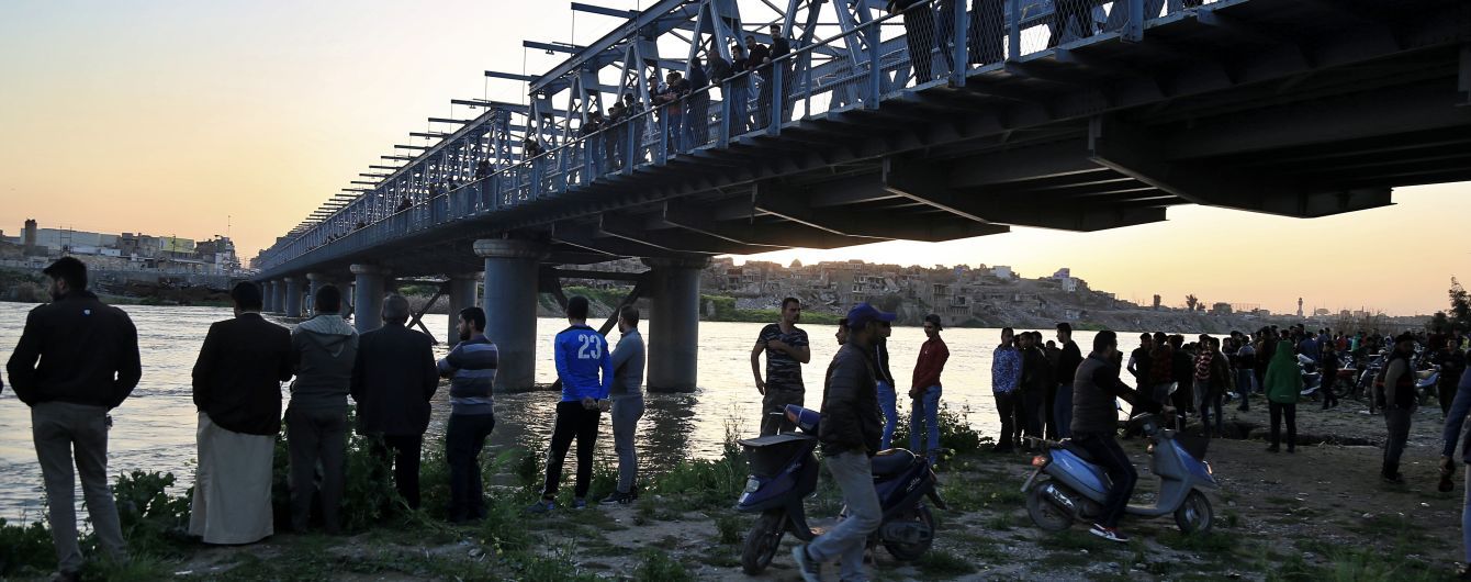 Авария парома в Ираке: погибли уже 85 человек