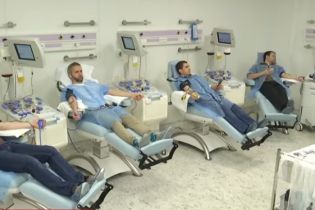 Лікарі б'ють на сполох: в Україні катастрофічно бракує донорів крові
