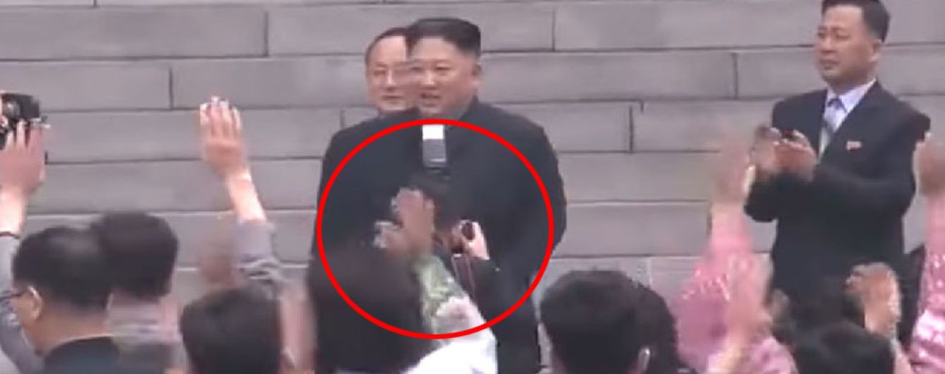 Снимал слишком близко: Ким Чен Ын уволил личного фотографа