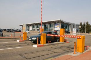 В аеропорту "Харків" ввели безконтактну оплату паркування