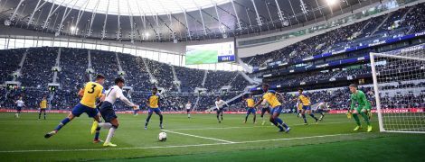 Як "Тоттенхем" відкрив новий суперстадіон матчем юнацьких команд