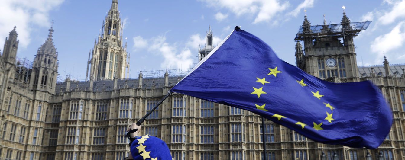 Депутаты британского парламента отобрали у Терезы Мэй контроль над Brexit