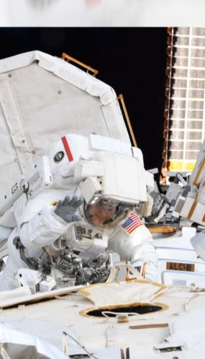 Когда размер имеет значение: NASA отменило первый в истории выход двух женщин в открытый космос