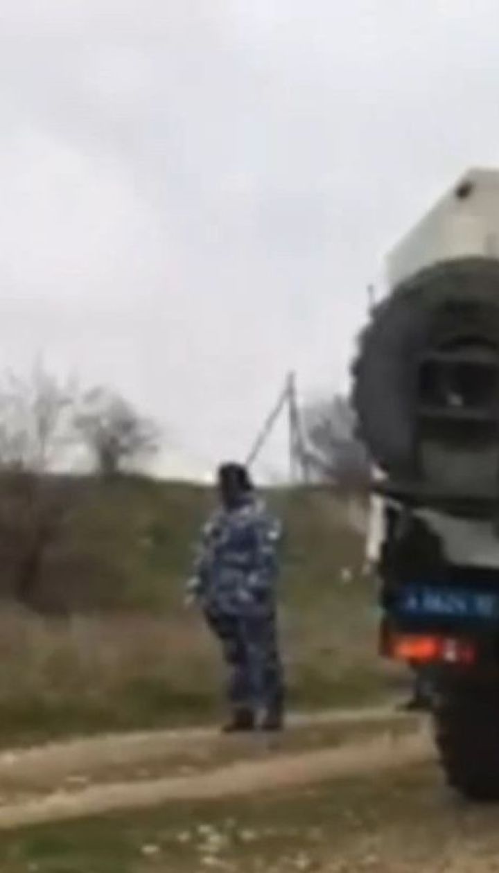 Российские силовики проводят массовую зачистку участников организации "Крымская солидарность"