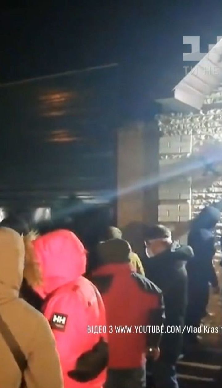 Представники Нацкорпусу висловили протест проти візиту Медведчука до Москви