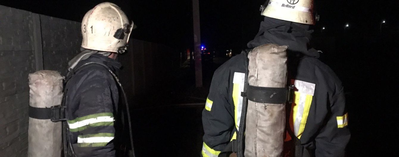 У спальному районі Києва сталася пожежа в багатоповерхівці