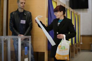 Холодильник замість сейфу: на Дніпропетровщині оригінально зберігають бюлетені
