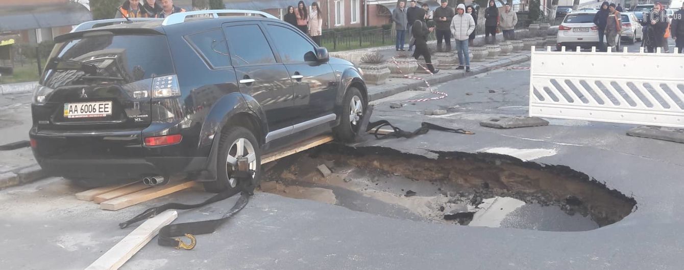 У Києві планують відремонтувати дороги у 760 дворах протягом року