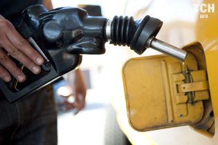 В Нидерландах падают цены на бензин и другое топливо