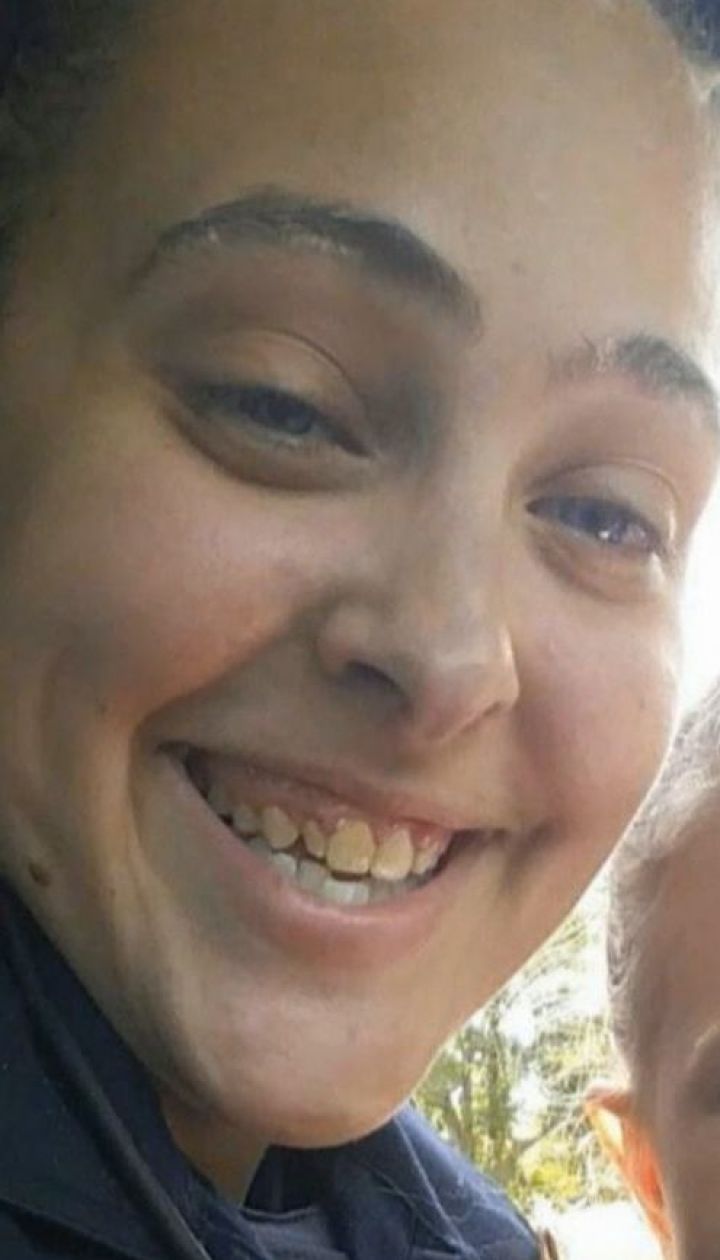 В США суд дал 20 лет тюрьмы бывшей полицейской за убийство собственной дочери