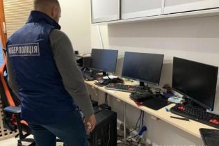 Кіберполіція викрила авторів вірусу, який замаскований під ліцензійне ПЗ