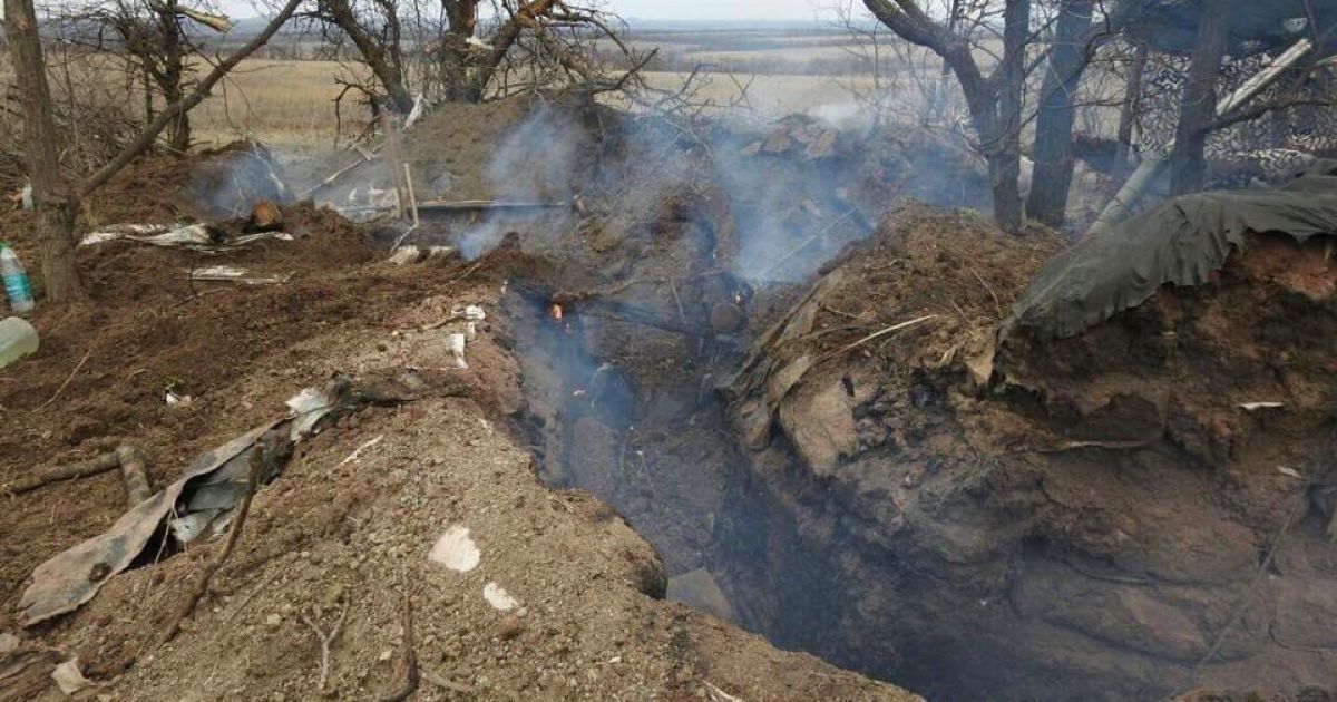 Бойовики поблизу КПП "Майорськ" прострілюють українські позиції і будують нові укріплення