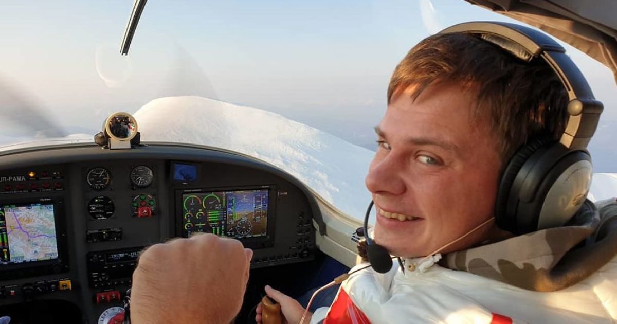 Дмитро Комаров розпочав встановлювати рекордний політ