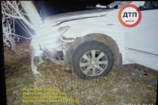 На Київщині посеред дороги вибухнув автомобіль