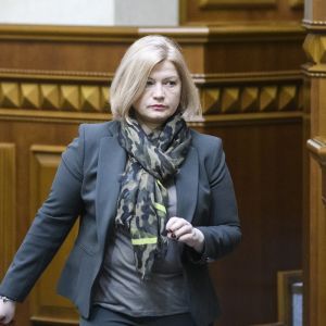 "Втрата гідності і здорового глузду": у Порошенка прокоментували заяви Гройсмана