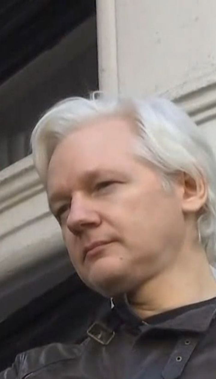 Засновник порталу WikiLeaks вимагає від Швеції мільйон доларів