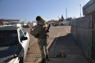 Пропускной пункт "Марьинка", который обстреляли боевики, возобновил работу