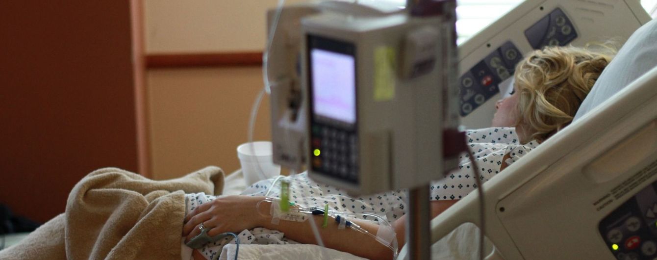 Отравление на свадьбе во Львове: в больнице уже 47 человек