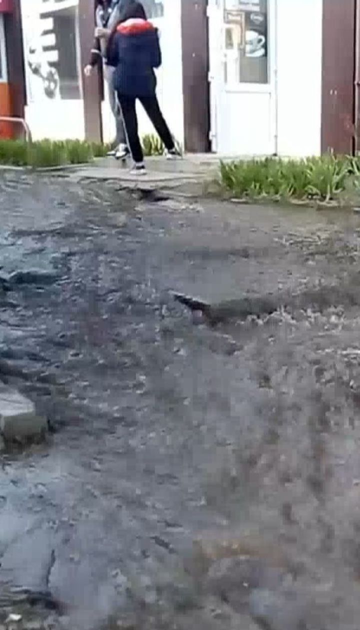 В Харькове один из микрорайонов затопило из-за прорыва водопровода