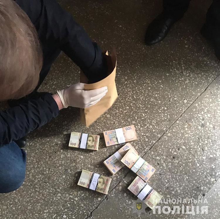 Затримання хабарника у Вінницькій ОДА_02