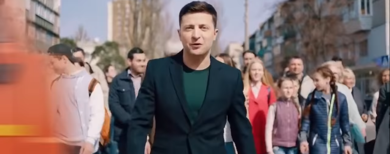 Полиция открыла уголовное производство из-за скандального видео, на котором Зеленского сбивает грузовик