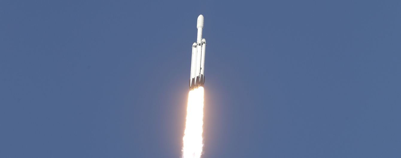 SpaceX потеряла часть ракеты Falcon Heavy в океане во время шторма