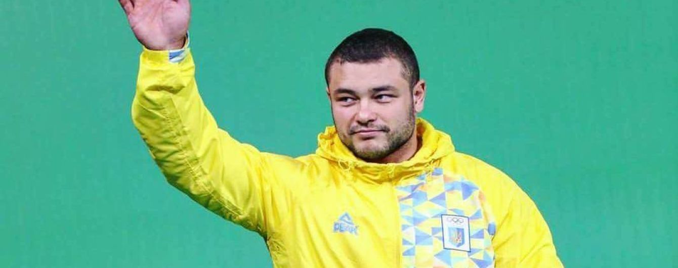 Украинский тяжеловес оформил "золотой" хет-трик на Чемпионате Европы