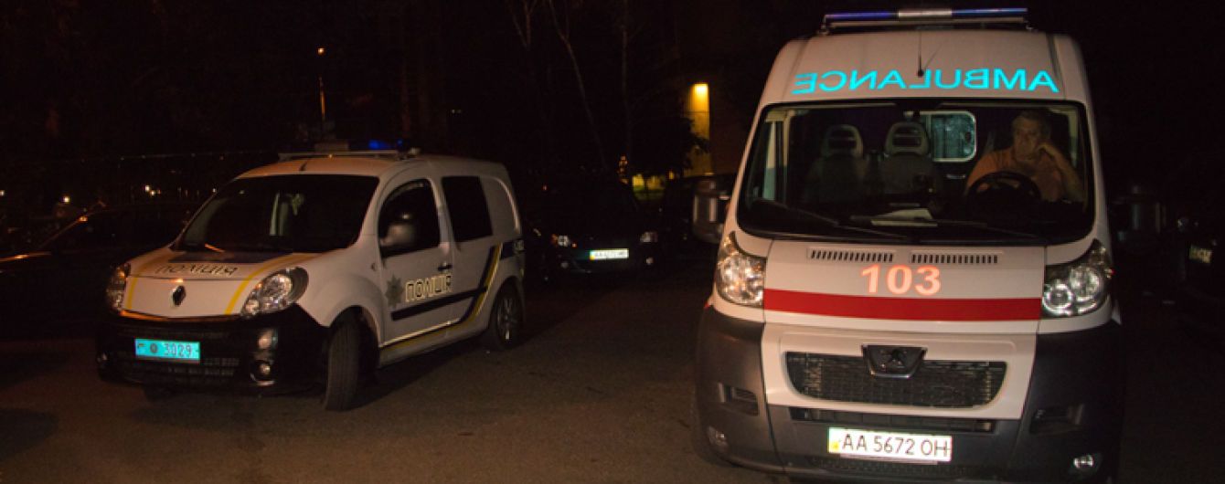 В Киеве возле собственного дома изнасиловали 21-летнюю девушку