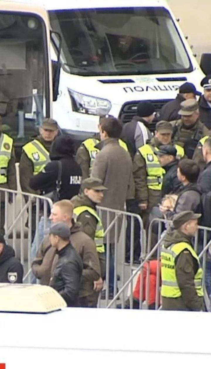 У поліції заявили, що готові до ймовірних дебатів на "Олімпійському"