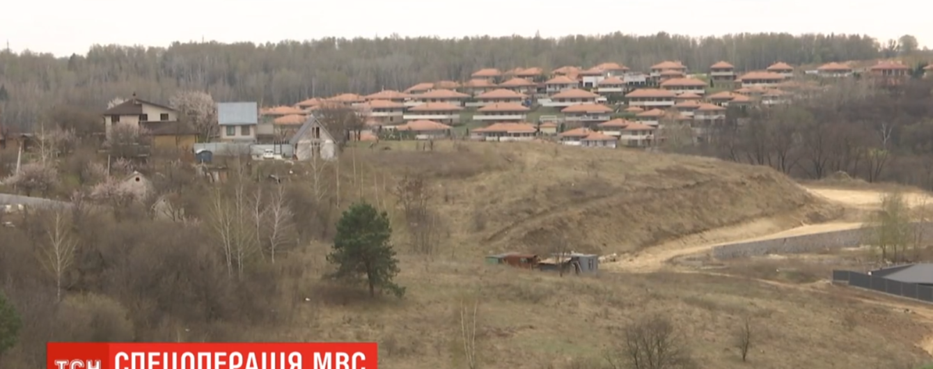 Возле поместья Зеленского задержали нескольких человек с оружием и взрывчаткой