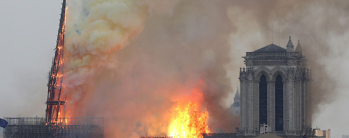 Впервые разрушительные последствия пожара в Нотр-Даме показали со спутника. Фото до и после
