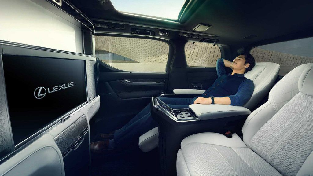 Lexus LM 350_6