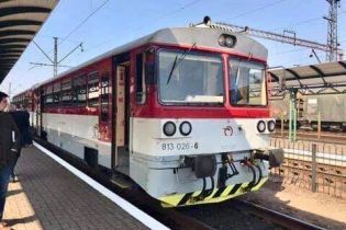 Омелян пообіцяв до кінця року запустити потяг з України до Праги