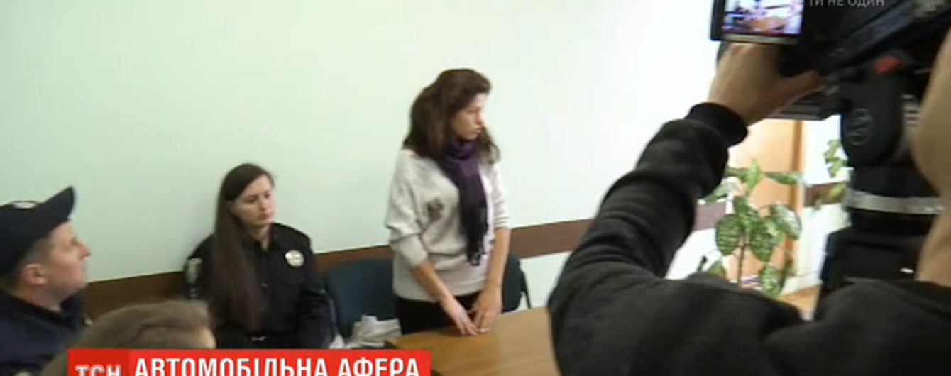 Автомобільні шахраї: аферисти ошукали покупців уявних машин на сім мільйонів гривень