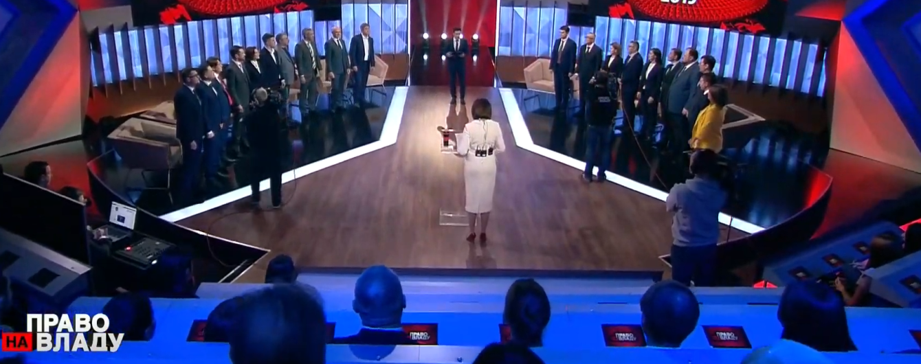 Команда, предшественники, Донбасс и "смешно - моя бывшая профессия". Ключевые тезисы Зеленского в эфире "Права на владу"
